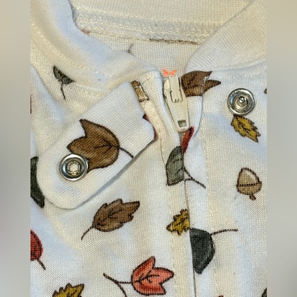 NWOT ! Leaf Print Kids One Piece - Picture 3 of 5